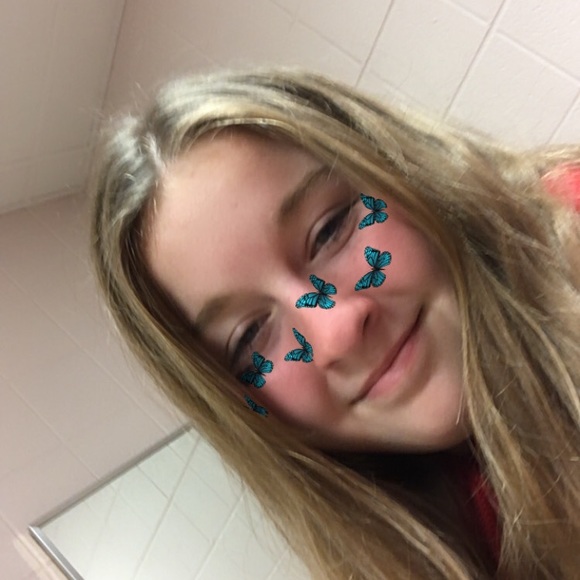 Meet your Posher, Caroline - Picture 1 of 1